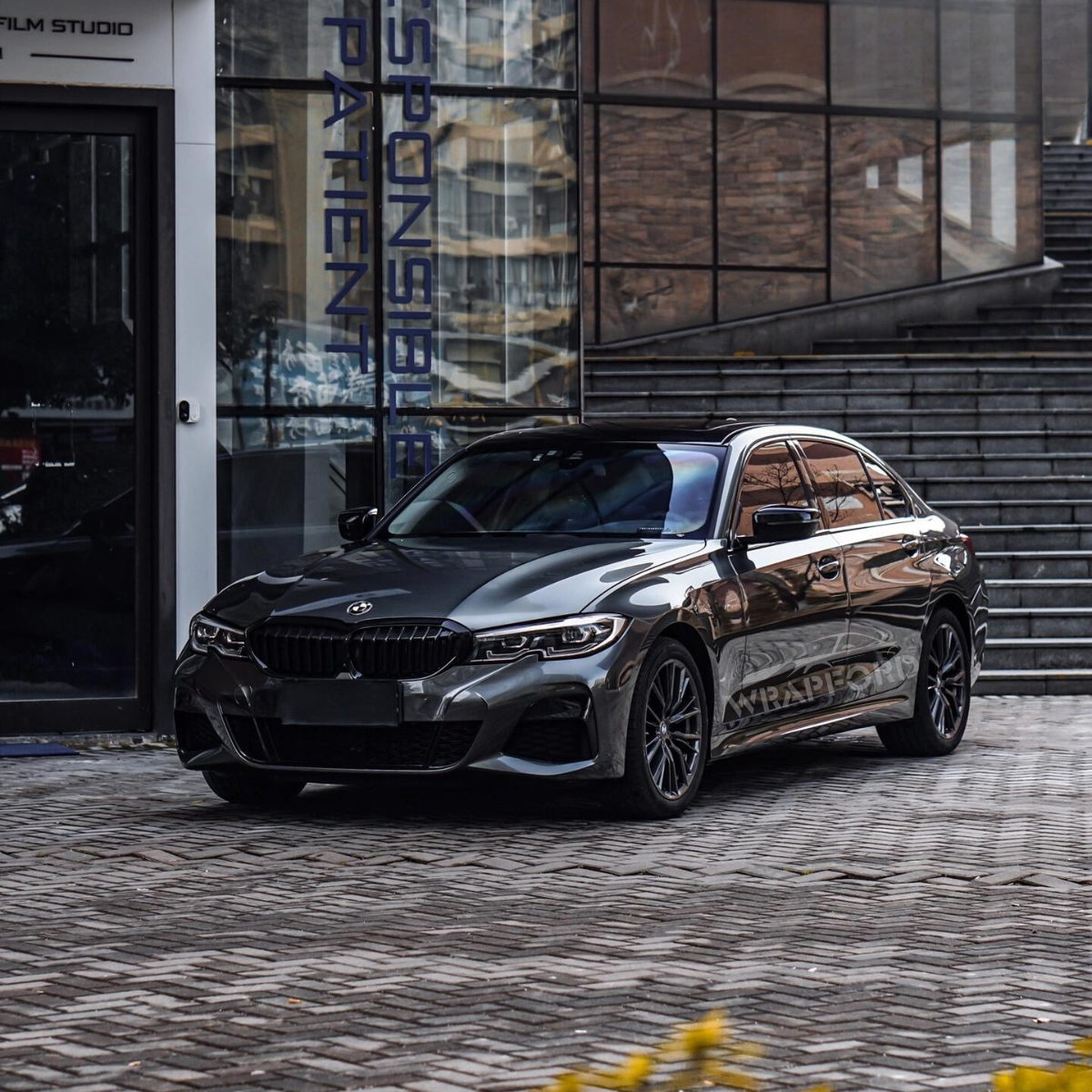 Glanz Metallic Carbon Schwarz Vinyl Wrap