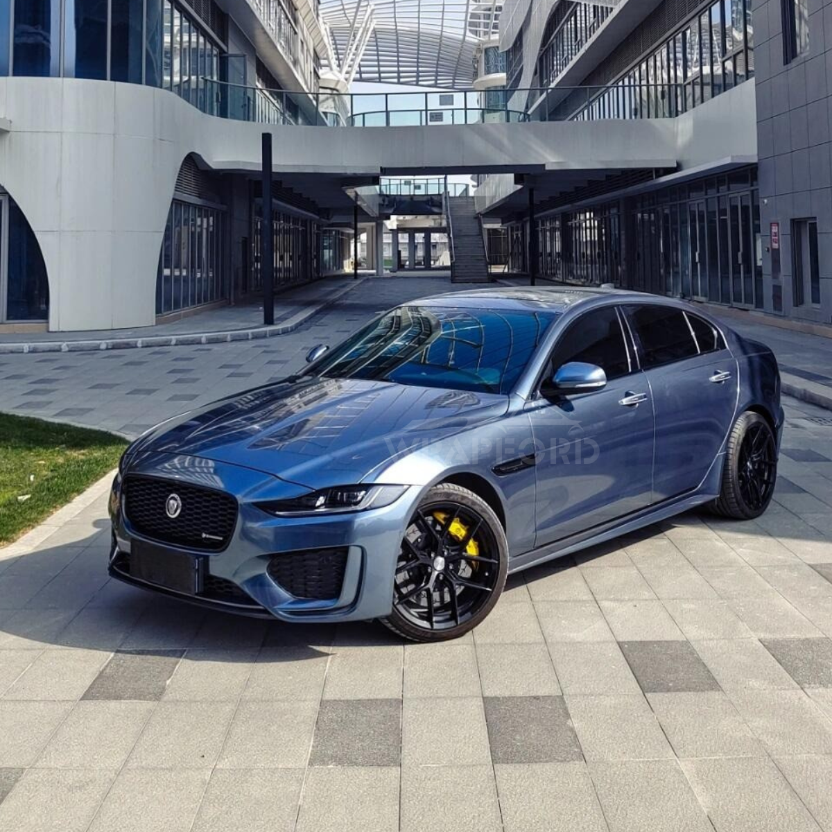 Glänzende Metallic Kristallblau Vinyl Wrap