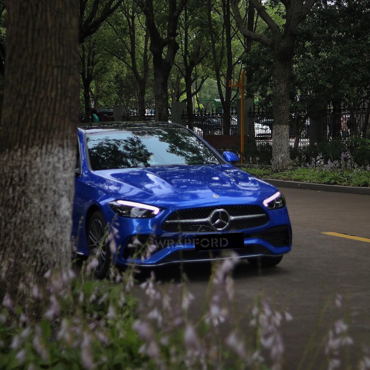 Glänzendes Metallic Saphirblau Vinyl Wrap