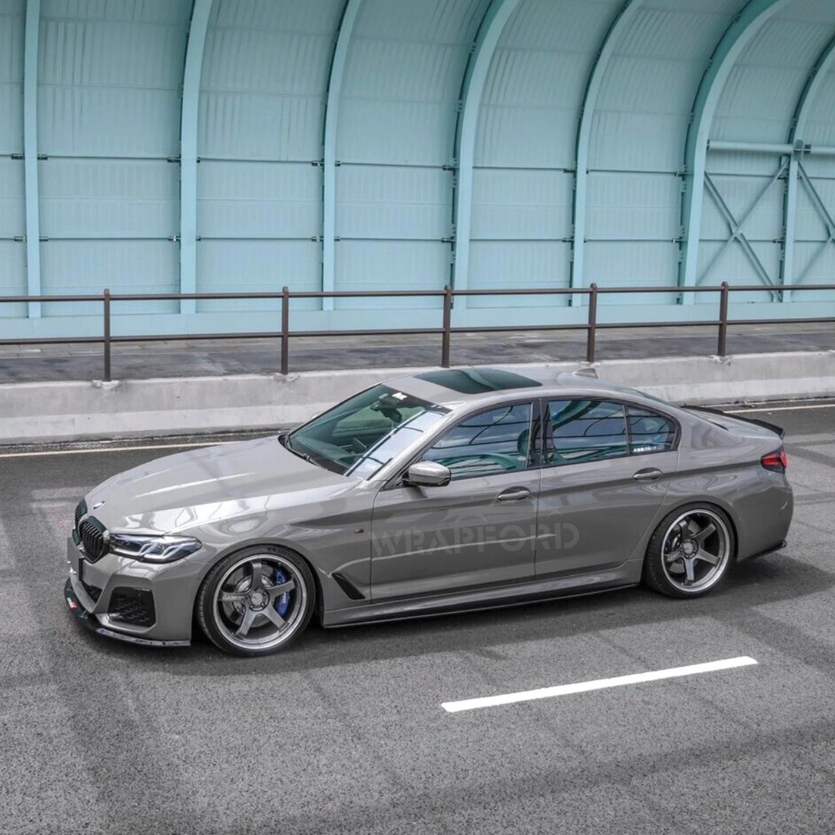 Hochglänzende Bernina Grau Vinyl Wrap
