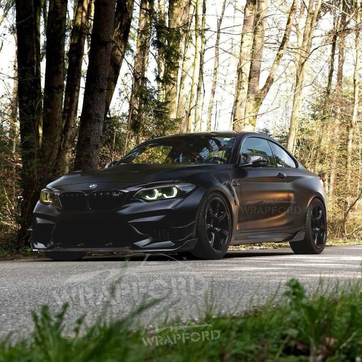 Matt Urban Schwarz Vinyl Auto Wrap